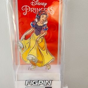 Snow White FigPin